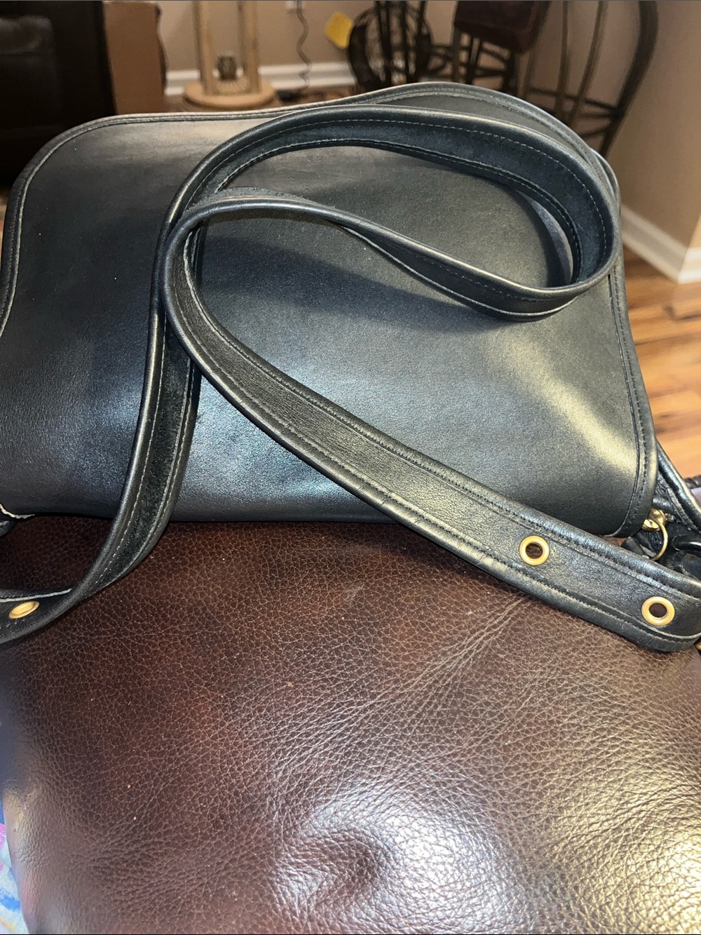 EUC Authentic Vintage Coach Patricia Legacy Cow Leather Handbag/Crossbody 1999 - Picture 5 of 7